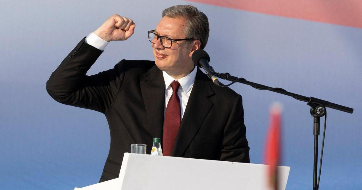 Vučić oznámil, že za několik týdnů rezignuje a v zemi budou předčasné volby