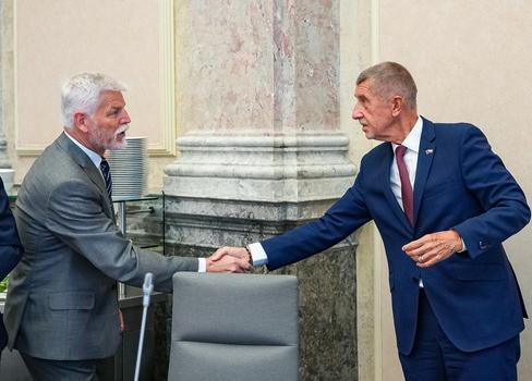 Jednání vlády Andreje Babiše (ANO) za účasti prezidenta Petra Pavla.