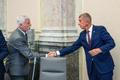 Příští dny ukáží, jestli si prezident Petr Pavel a premiér Andrej Babiš podají ruce, jako to udělali v minulosti.