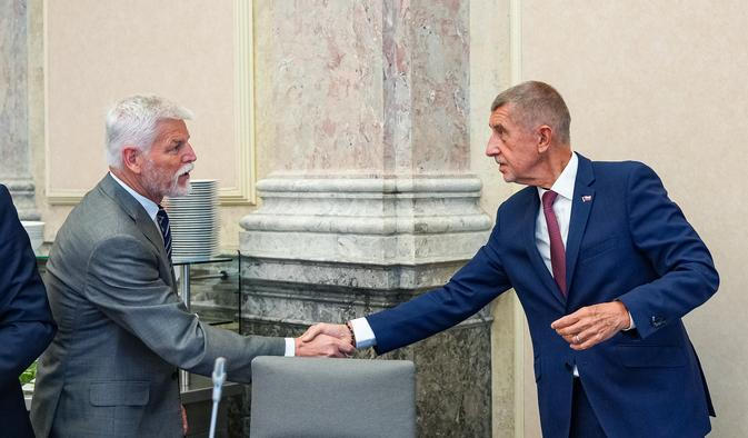 Jednání vlády Andreje Babiše (ANO) za účasti prezidenta Petra Pavla.
