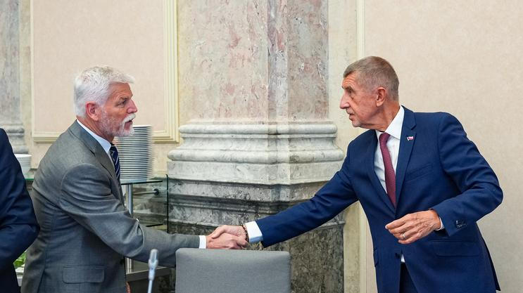 Jednání vlády Andreje Babiše (ANO) za účasti prezidenta Petra Pavla.