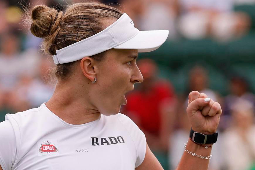 Ve Wimbledonu postoupily do druhého kola Muchová , Krejčíková i Bartůňková