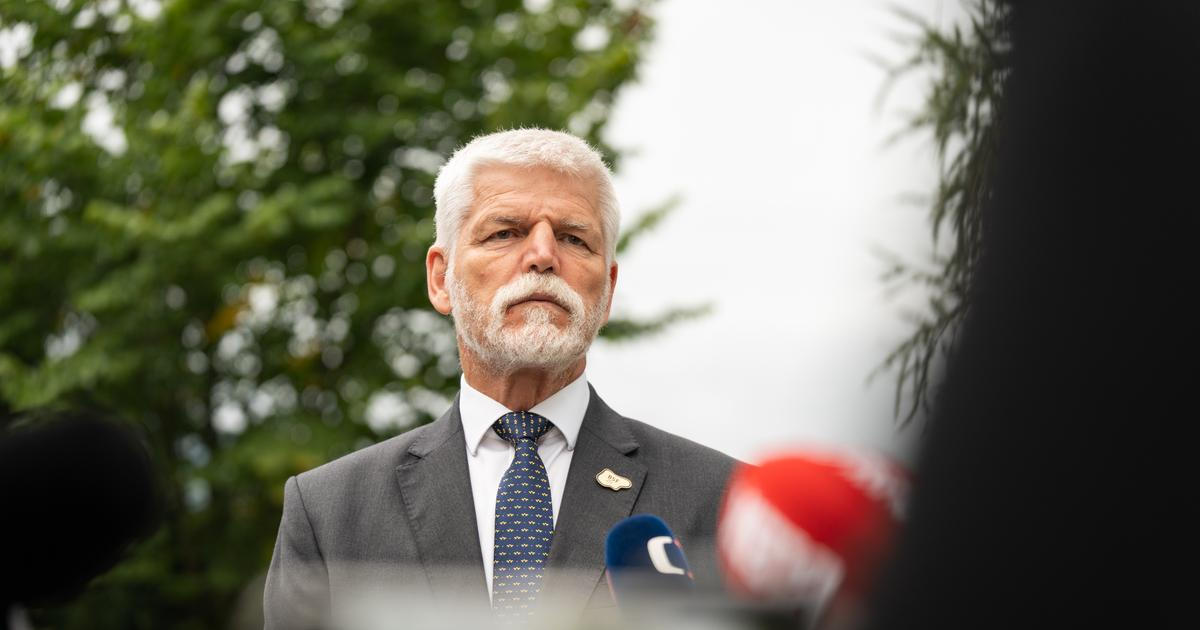 Hrad potvrdil, že Pavel v úterý odletí vládním speciálem do Ankary na summit