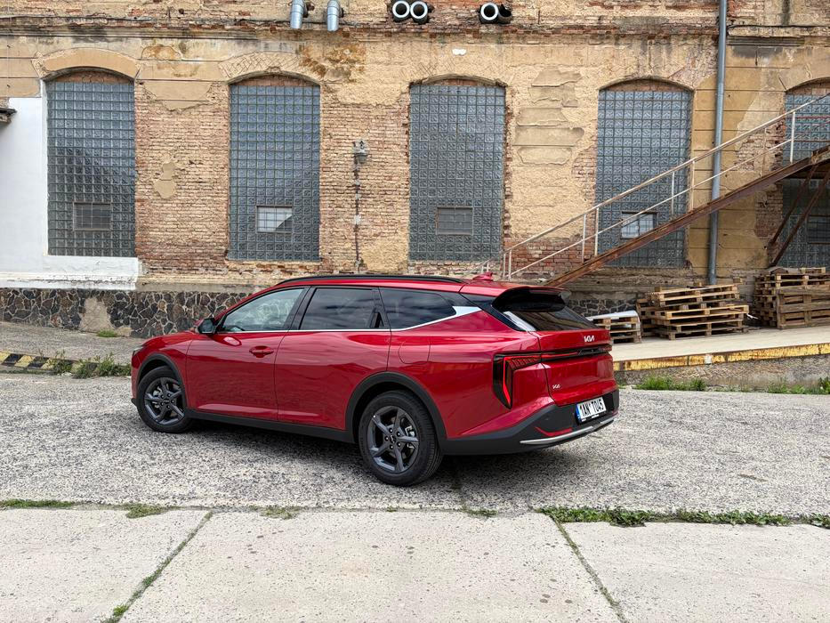 Kia K4 Sportswagon