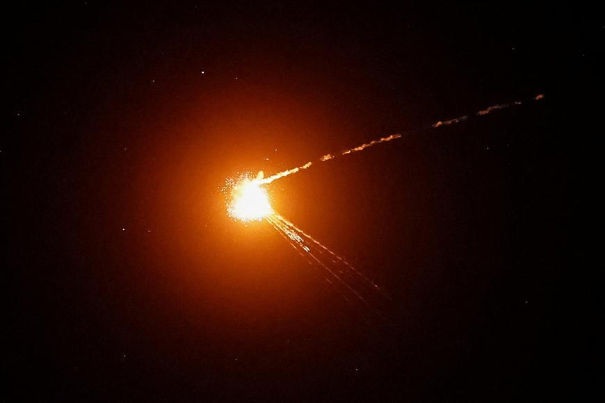 Rusko v noci sestřelilo 419 ukrajinských dronů, 50 z nich mířilo na Moskvu
