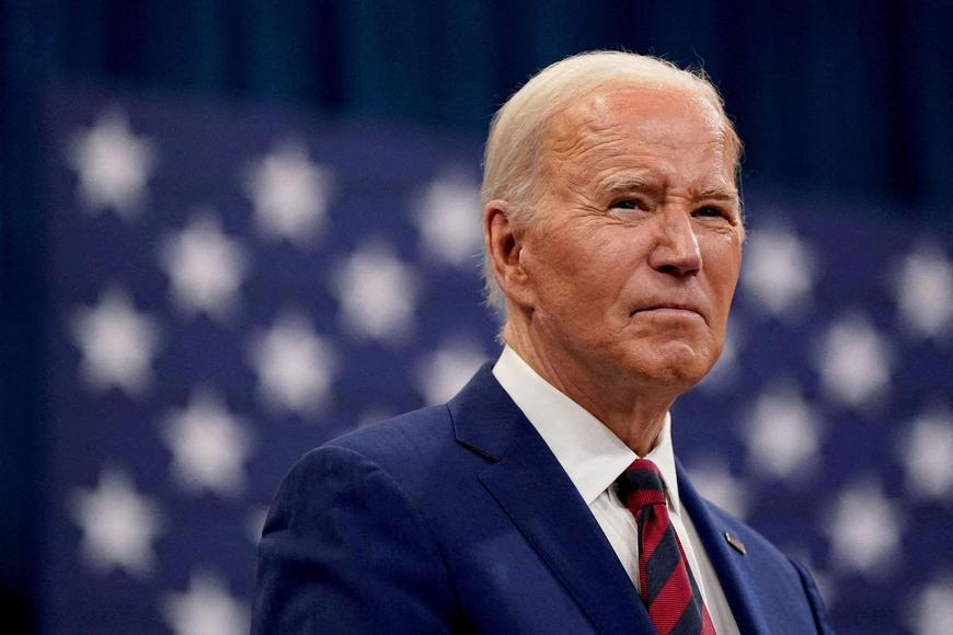 „Narcistní lúzr.“ Biden ostře vmetl Trumpovi, že vyměnil spojence za Putina