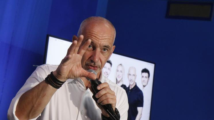 Naše Česko Martina Kuby zkusí štěstí ve více než 130 městech a obcích. A také chce proniknout do Senátu.