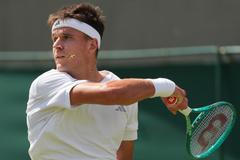 Jakub Menšík v 1. kole Wimbledonu 2026
