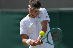 Jakub Menšík v 1. kole Wimbledonu 2026