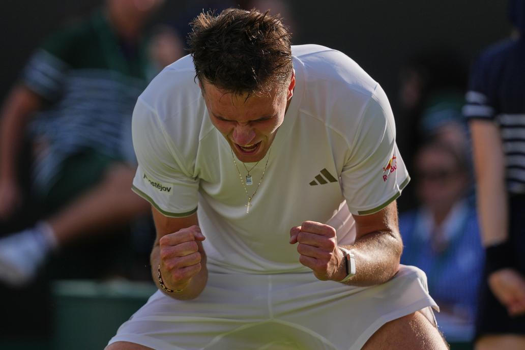 Jakub Menšík v 1. kole Wimbledonu 2026