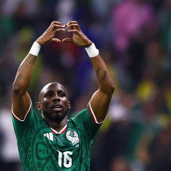Julián Quiňones slaví gól v osmifinále MS 2026 Mexiko - Ekvádor