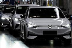 FILE PHOTO: Volkswagen (VW) electric fleet lead plant in Emden