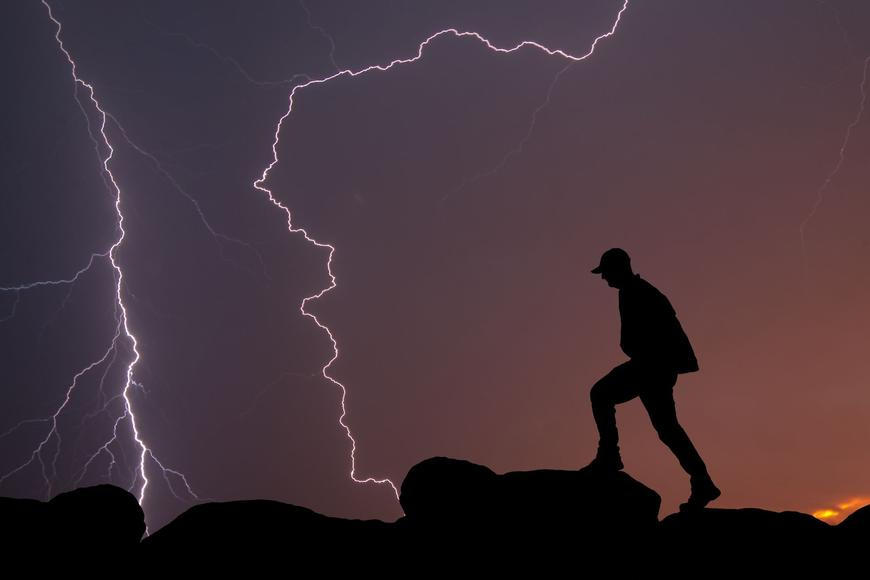 Jediný správný způsob, jak se zachovat v bouřce. Stačí málo a zachráníte si život