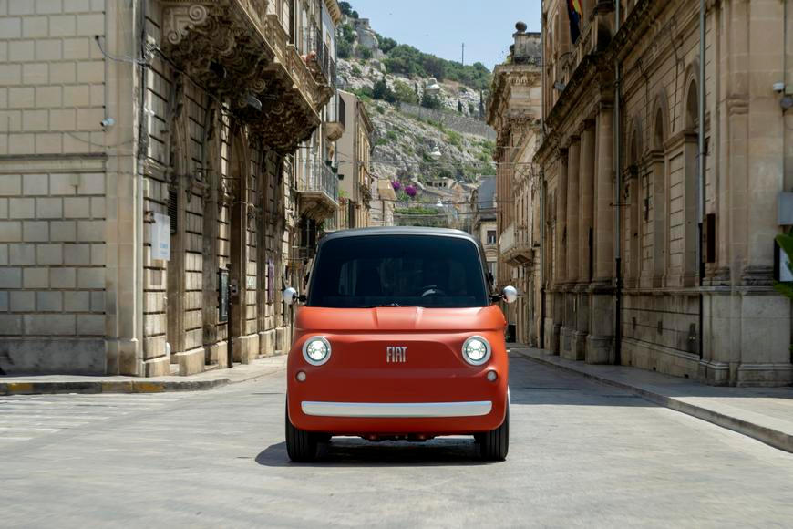 Nejlevnější elektromobil v Česku stojí 260 tisíc. Fiat prozradil, kolik jich chce ročně prodat
