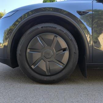 Tesla Model Y (2026)