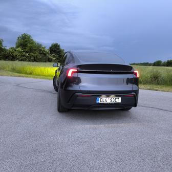 Tesla Model Y (2026)