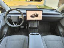 Tesla Model Y (2026)