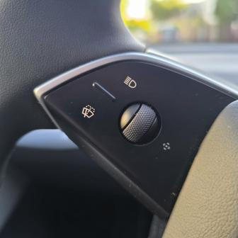 Tesla Model Y (2026)