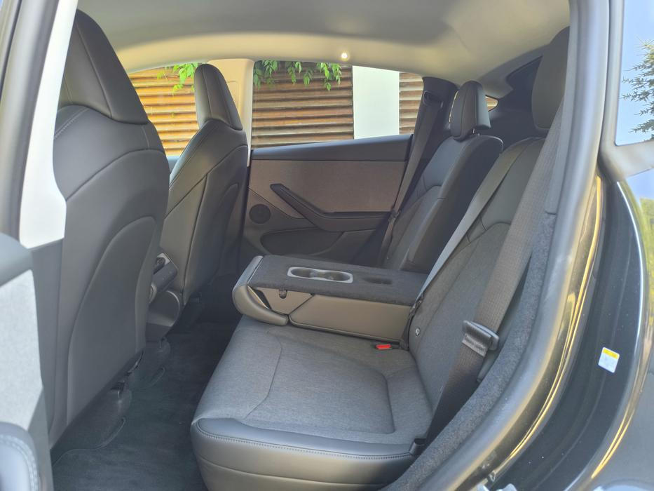 Tesla Model Y (2026)