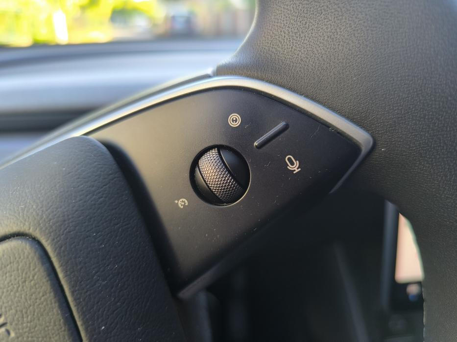 Tesla Model Y (2026)