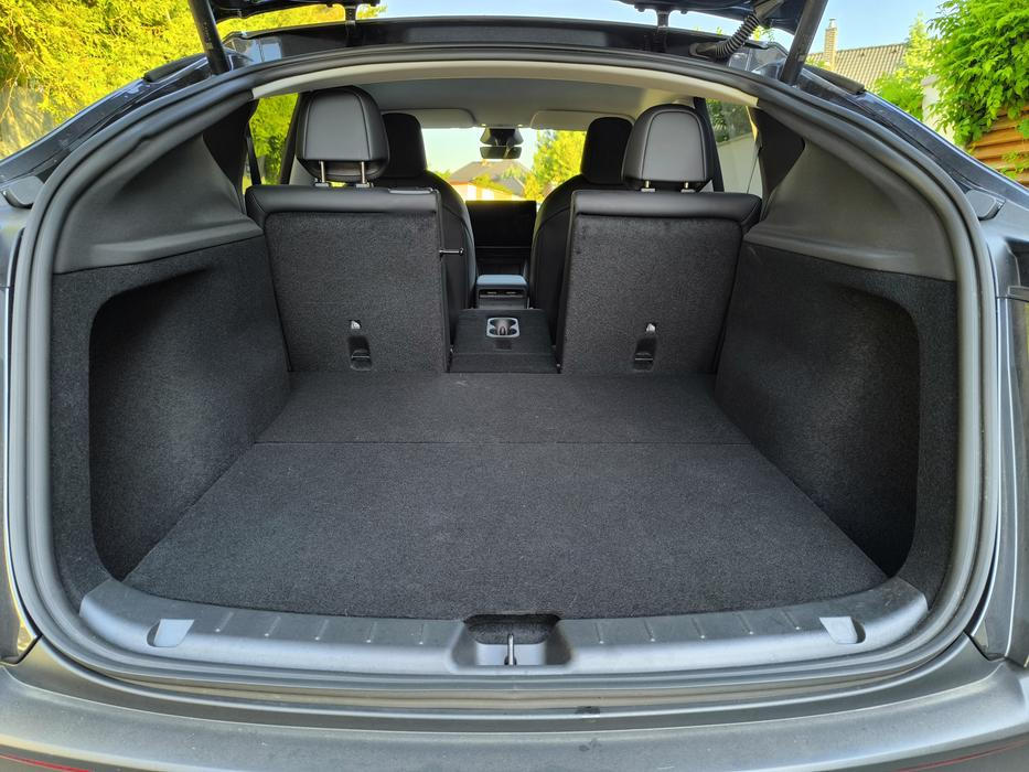 Tesla Model Y (2026)