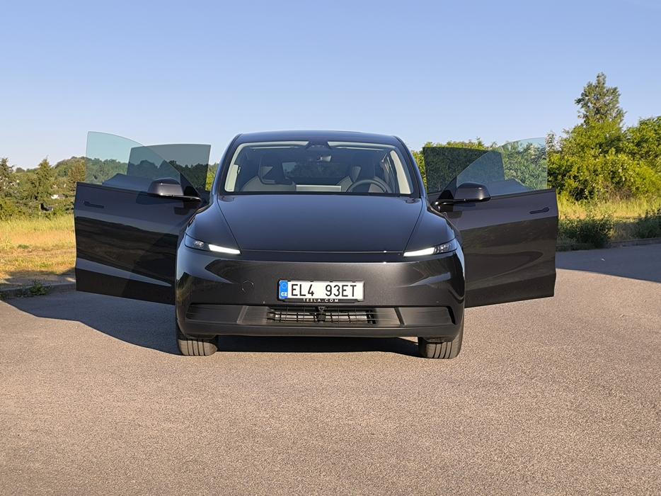 Tesla Model Y (2026)
