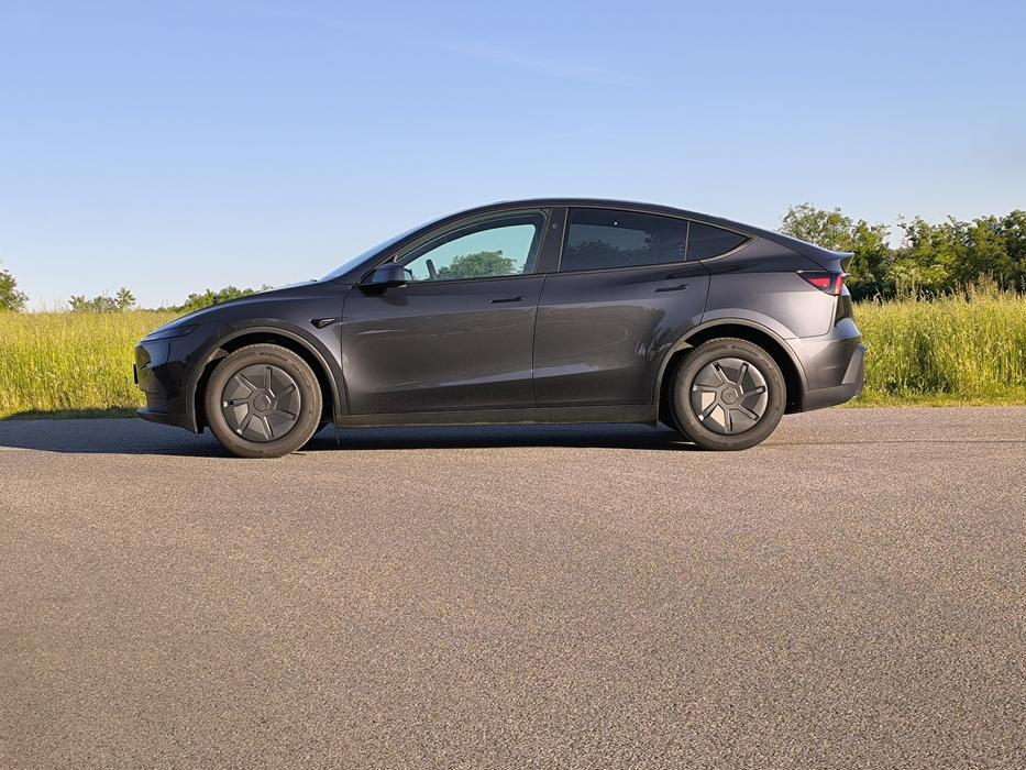 Tesla Model Y (2026)