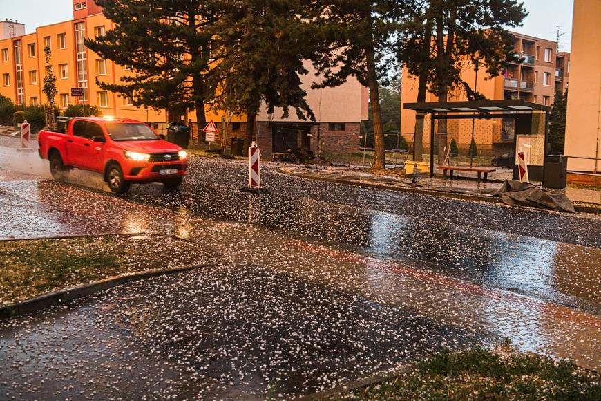 Konec vedrům a silným bouřkám, počasí by do konce týden mělo být klidnější