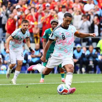 Youri Tielemans dává vítězný gól z penalty v osmifinále MS 2026 Belgie - Senegal