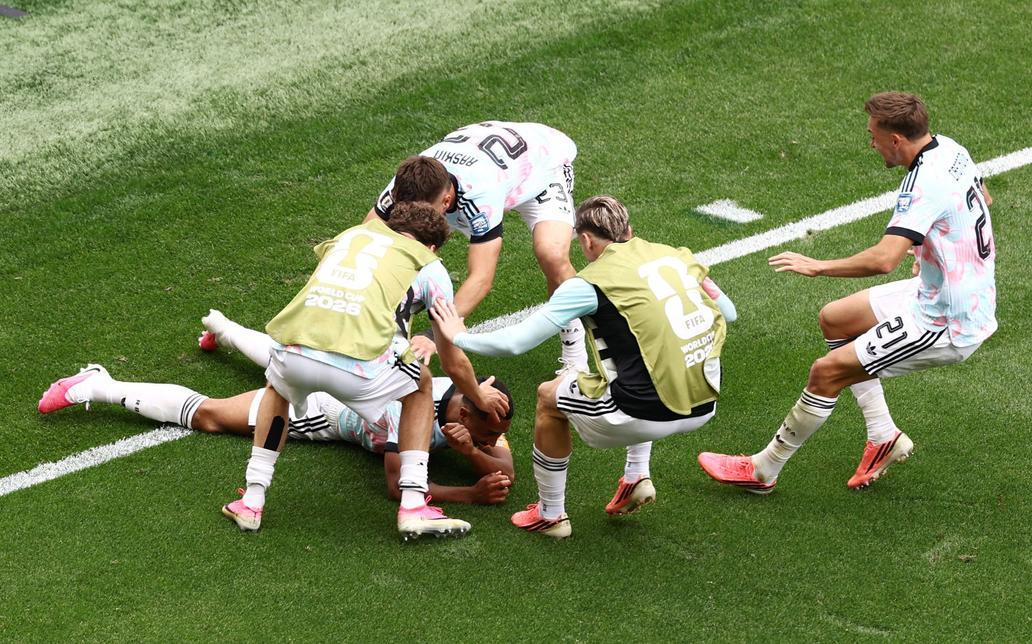 Belgičané slaví gól v osmifinále MS 2026 Belgie - Senegal