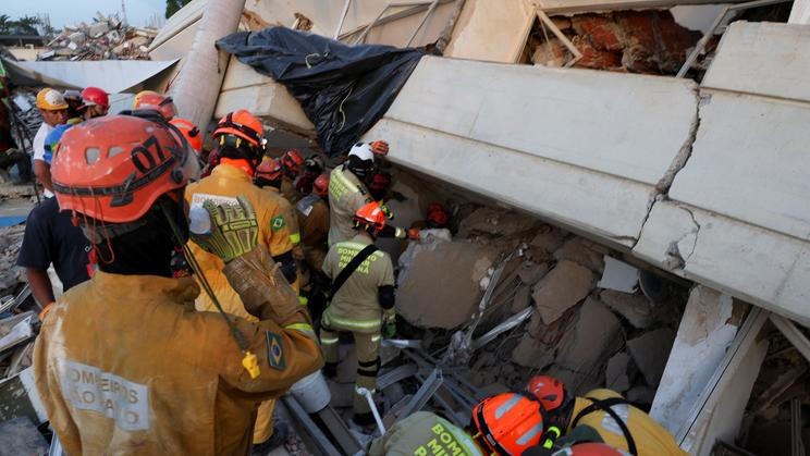 Aftermath of earthquakes in La Guaira