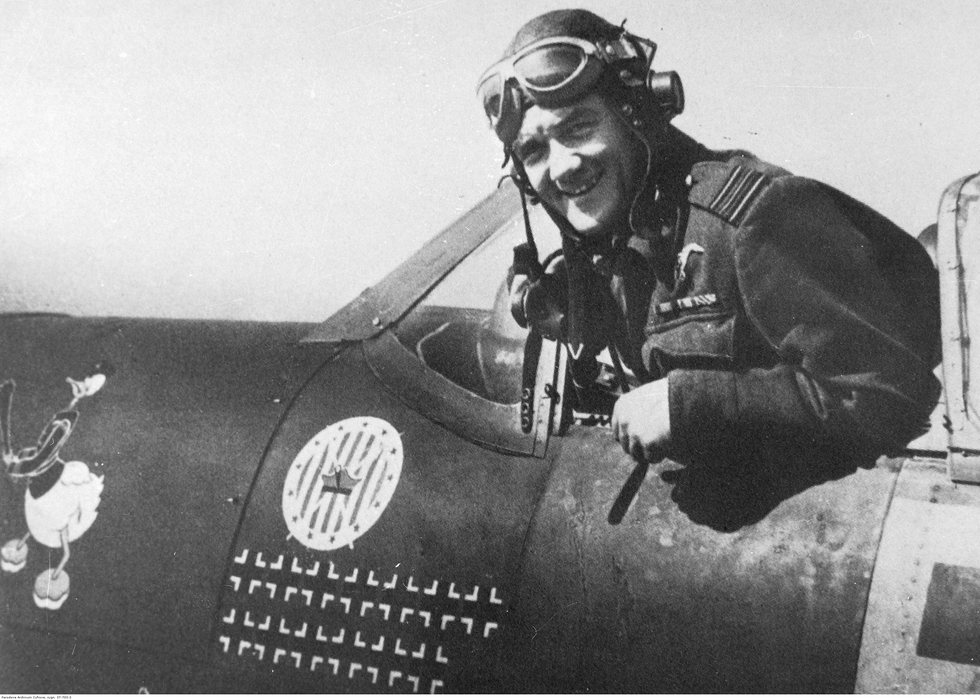 Letec Jan Zumbach létal v RAF s kačerem Donaldem na kokpitu. Život v míru jej nudil, tak se stal pašerákem a žoldákem.