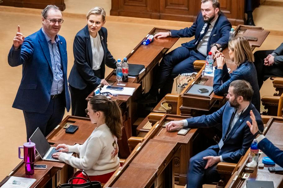 neuvedeno