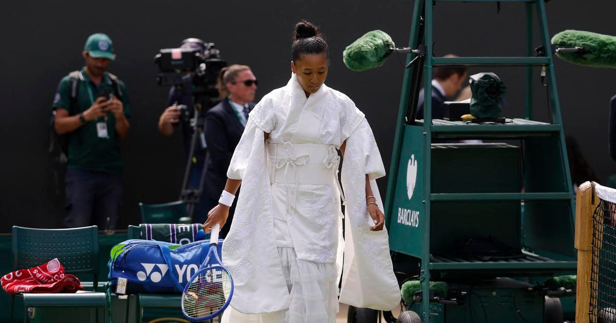 Kimono i svatební šaty. Je to ještě tenis? Wimbledon žije nebývalými módními výstřelky 