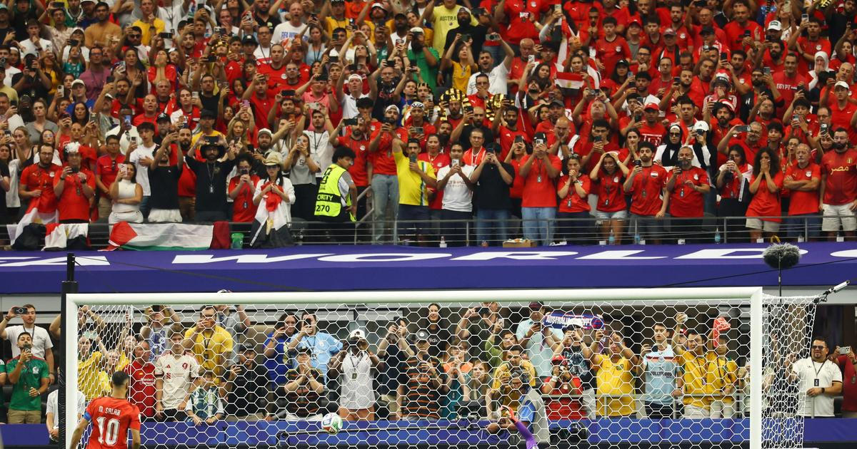 Salah si troufl na Panenkův dloubák. Egypt je po penaltách v osmifinále