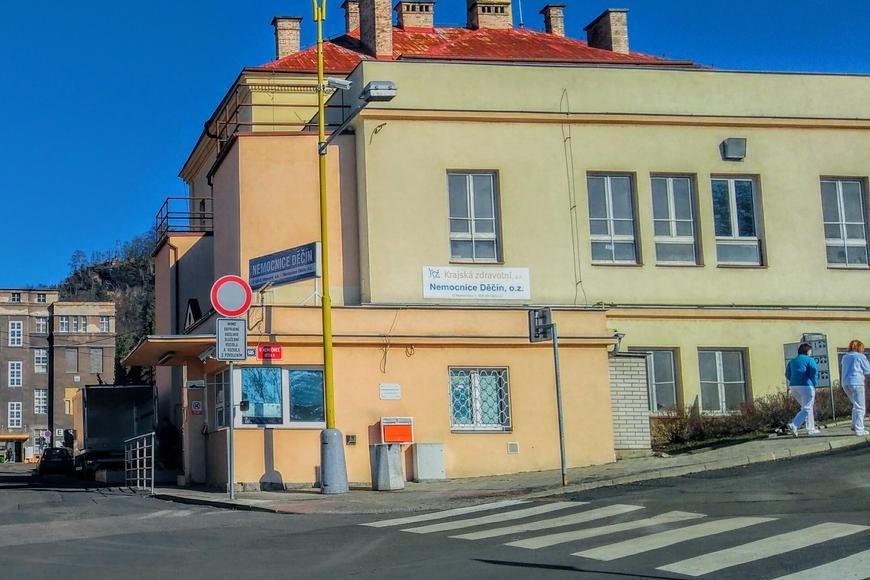 „I náš příbuzný zemřel dost podivně.“ Po kauze děčínského primáře se ozývají další lidé