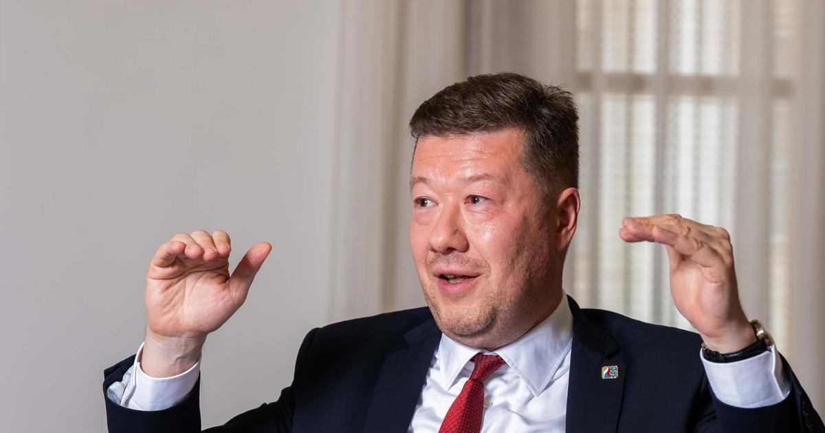 Potvrzeno, Okamura poletí zanedlouho do Číny. Vládní dokument odhalil datum i trasu