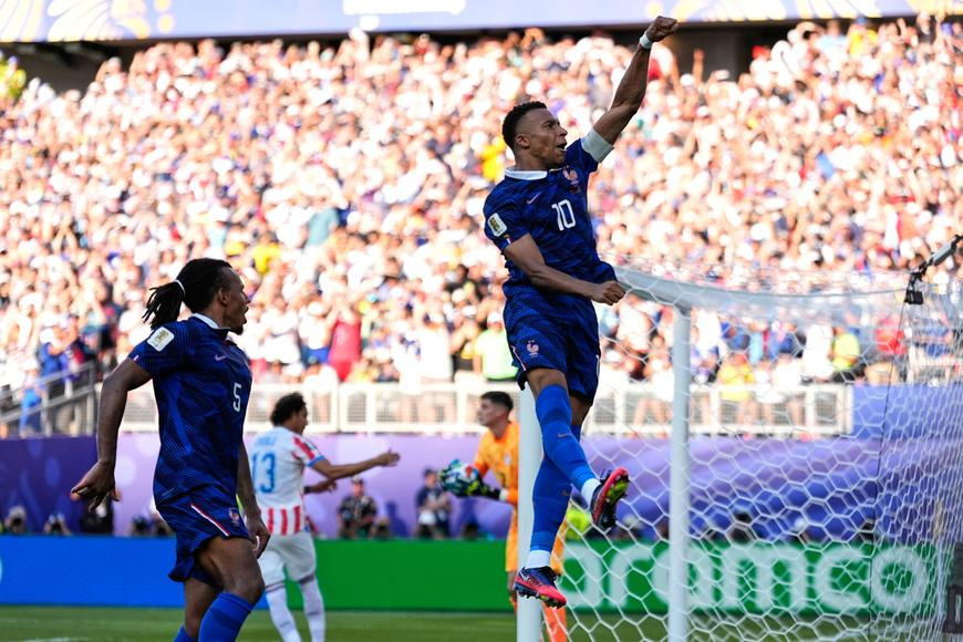 Paraguayci simulovali a provokovali. Nechutnou destrukci Francie ustála s problémy