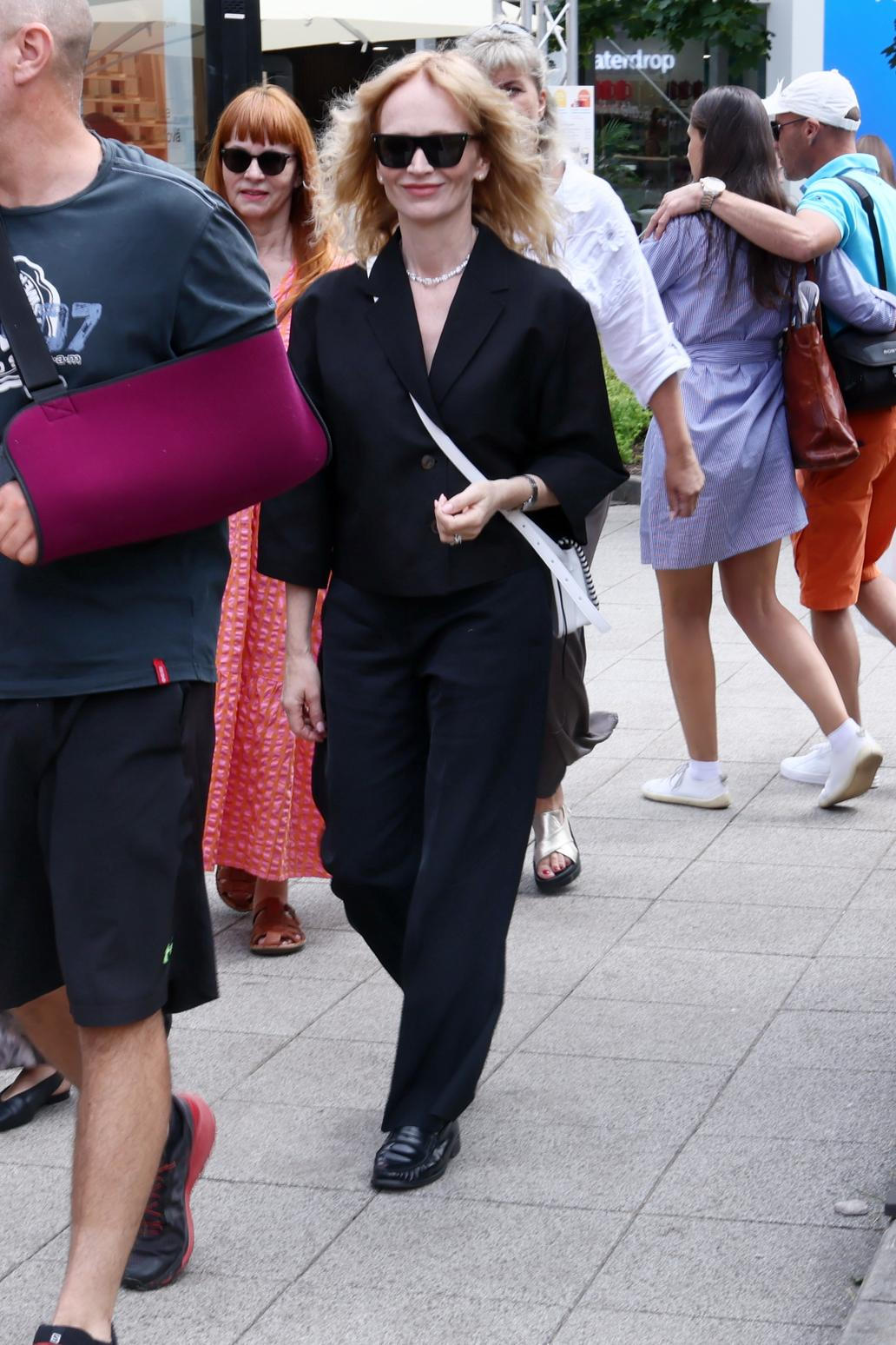 Anna Geislerová Celebrity na kolonádě a v ulicích Karlových Varů