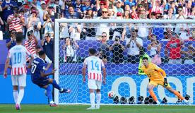 Kylian Mbappé dává gól z penalty v osmifinále MS 2026 Francie - Paraguay