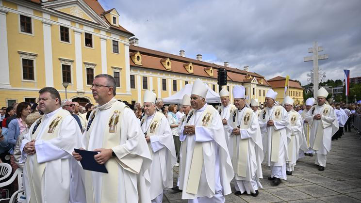ČR-církve-sociální-zábava-věrozvěsti-Velehrad-FASTPIX