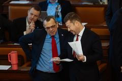 Tomio Okamura a Jaroslav Foldyna, Mimořádná schůze sněmovny k vydání Andreje Babiše a Tomia Okamury