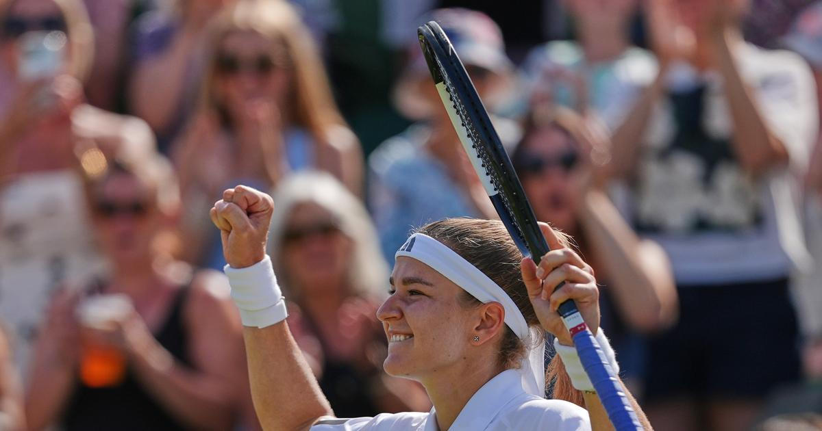 Přežila kolaps, pak měla o krajanku starost. Muchová letí Wimbledonem i díky Navrátilové