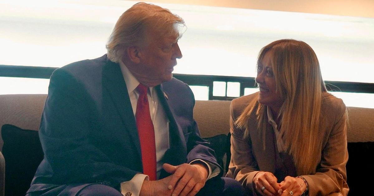 Trump chce zákaz přiblížení. Uvedl, že se potřebuje chránit před Meloniovou