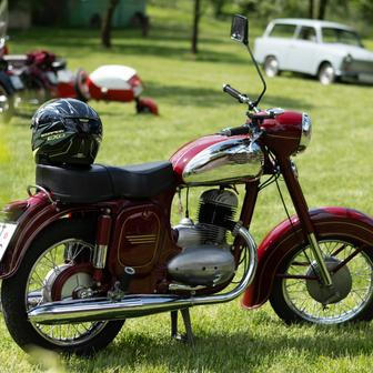 Muzeum historických motorek a strojů v Hradčanech na Prostějovsku