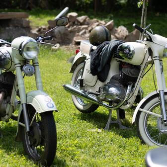 Muzeum historických motorek a strojů v Hradčanech na Prostějovsku