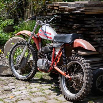 Muzeum historických motorek a strojů v Hradčanech na Prostějovsku