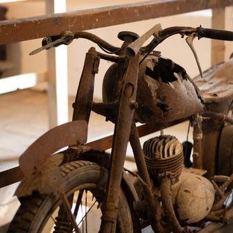 Muzeum historických motorek a strojů v Hradčanech na Prostějovsku