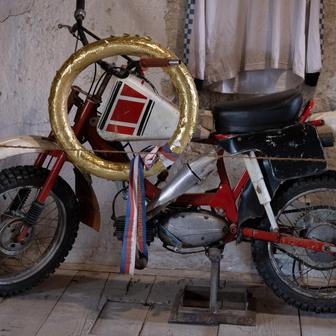 Muzeum historických motorek a strojů v Hradčanech na Prostějovsku
