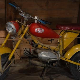 Muzeum historických motorek a strojů v Hradčanech na Prostějovsku